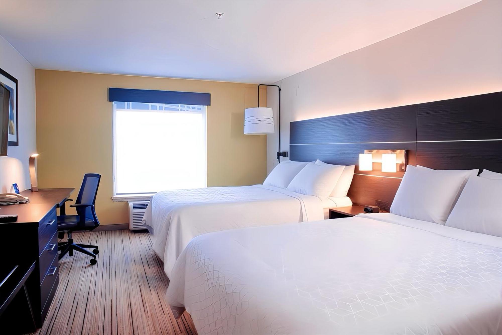 Holiday Inn Express Hotel & Suites Chester By Ihg Extérieur photo