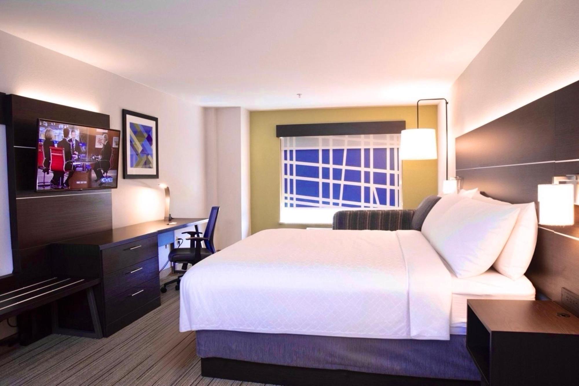 Holiday Inn Express Hotel & Suites Chester By Ihg Extérieur photo